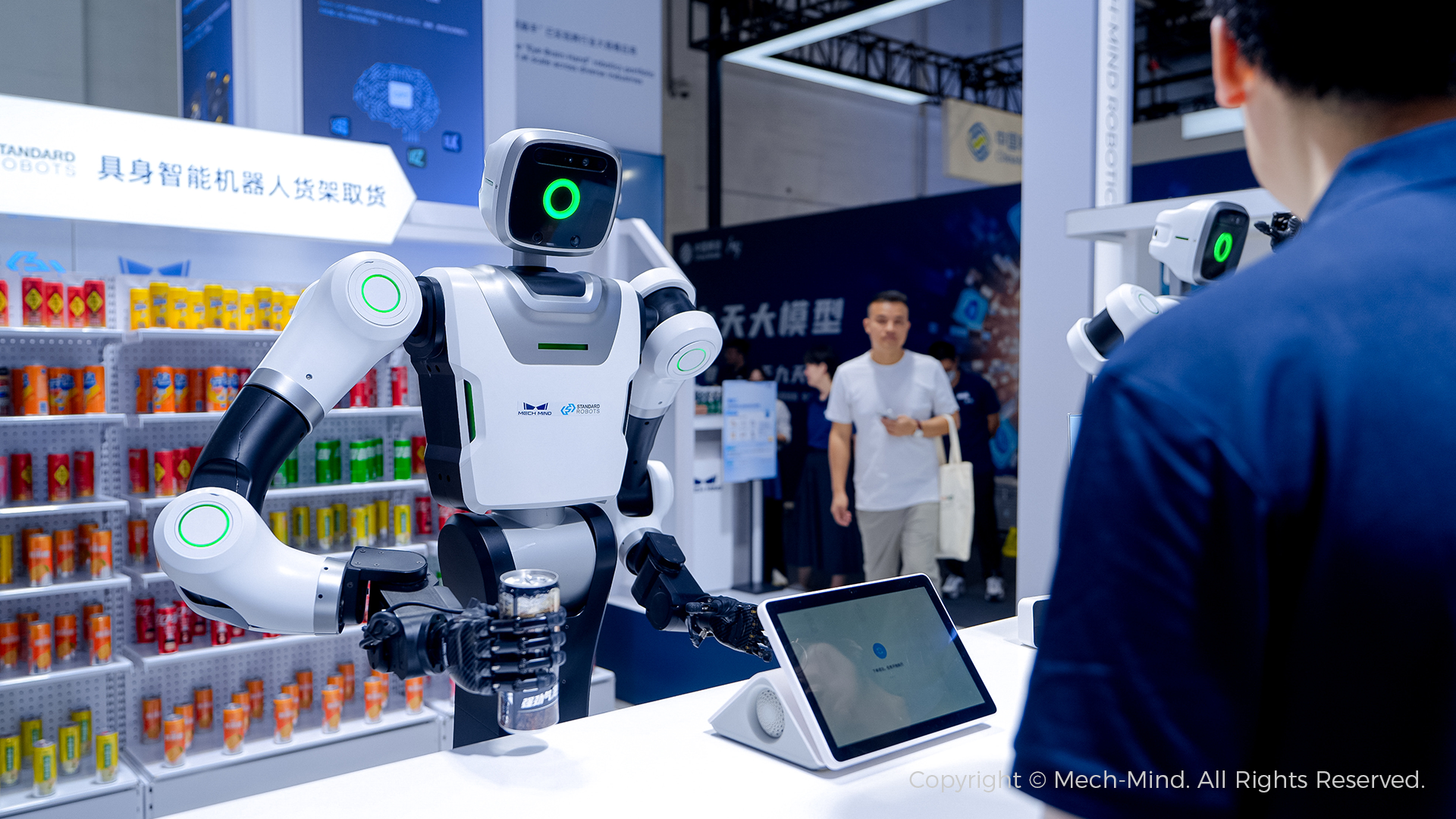 從自主認知、規(guī)劃到泛化操作,梅卡曼德具身智能“眼腦手”賦予機器人全鏈條AI能力 從自主認知、規(guī)劃到泛化操作,梅卡曼德具身智能“眼腦手”賦予機器人全鏈條AI能力